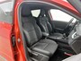 Renault Clio 1.6 E-Tech Full Hybrid 145Pk esprit Alpine | Navigatie | Draadloze Apple & Android Carplay | 360 Parkeersensoren & 360 Camera | Bose Geluidsysteem | Stoel & Stuurverwarming |