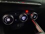 Renault Clio 1.6 E-Tech Full Hybrid 145 R.S. Line | Navigatie 9,3" | Climate Control | Cruise Control | Stoelverwarming | Parkeersensoren voor, achter en achteruitrijcamera | Apple Carplay/Android Auto