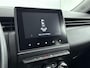 Renault Clio 1.6 E-Tech Hybrid 145 Pk Equilibre Automaat | Navigatie | Airco | Apple & Android Carplay | Parkeersensoren| Cruise Control | Bluetooth | Bestuurdersstoel en Stuur in Hoogte Verstelbaar |