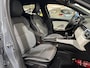 Renault Clio 140PK E-Tech Hybrid Serie Limitee E-TECH Automaat | 360 Camera | 9,3" Navi | Climate Control | Cruise Control | Parkeersensoren | Apple CarPlay/Android Auto | Privacy Glass |