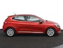 Renault Clio E-Tech Hybrid 140 Intens | Origineel Nederlands | Parkeersensoren achter | Climate Control | Cruise Control | Keyless entry & start | LED koplampen | Lichtmetalen velgen 16'' | Apple Carplay | Android Auto |