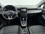 Renault Clio 1.6 E-Tech Hybrid 140pk Zen | Navigatie via Apple & Android Carplay | parkeersensoren Achter | Airco | Cruise Control | Bluetooth Telefoonvoorbereiding |