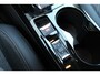 Peugeot 208 Allure | 16" Lichtmetalen velgen 'ELBORN' | Climate Control | Dashboard en deurpanelen in kunststof met carboneffect