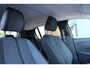 Peugeot 208 Allure | 16" Lichtmetalen velgen 'ELBORN' | Climate Control | Dashboard en deurpanelen in kunststof met carboneffect