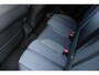 Peugeot 208 Allure | 16" Lichtmetalen velgen 'ELBORN' | Climate Control | Dashboard en deurpanelen in kunststof met carboneffect