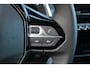 Peugeot 208 Allure | 16" Lichtmetalen velgen 'ELBORN' | Climate Control | Dashboard en deurpanelen in kunststof met carboneffect