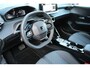 Peugeot 208 Allure | 16" Lichtmetalen velgen 'ELBORN' | Climate Control | Dashboard en deurpanelen in kunststof met carboneffect