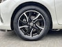 Toyota Yaris 1.5 Hybrid Bi-Tone | 16 inch LM-velgen | Keyless entry | Parkeercamera | Bluetooth |