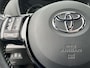 Toyota Yaris 1.5 Hybrid Bi-Tone | 16 inch LM-velgen | Keyless entry | Parkeercamera | Bluetooth |