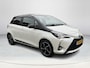Toyota Yaris 1.5 Hybrid Bi-Tone | 16 inch LM-velgen | Keyless entry | Parkeercamera | Bluetooth |