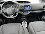 Toyota Yaris 1.5 Hybrid Bi-Tone | 16 inch LM-velgen | Keyless entry | Parkeercamera | Bluetooth |