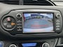Toyota Yaris 1.5 Hybrid Bi-Tone | 16 inch LM-velgen | Keyless entry | Parkeercamera | Bluetooth |