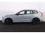 Volvo XC60 T6 Recharge AWD Ultra Dark - Luchtvering - Panorama/schuifdak - IntelliSafe Assist & Surround - 360º Camera - Harman/Kardon audio - Adaptieve LED koplampen - Verwarmde voorstoelen, stuur & achterbank - Parkeersensoren voor & achter - Elektr. bedienb. voorstoelen met geheugen - Head up display - Draadloze tel. lader - Elektr. inklapbare trekhaak - 20' LMV