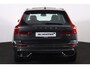 Volvo XC60 T6 Recharge AWD Ultra Dark - Panorama/schuifdak - IntelliSafe Assist & Surround - 360º Camera - Harman/Kardon audio - Adaptieve LED koplampen - Verwarmde voorstoelen, stuur & achterbank - Parkeersensoren voor & achter - Elektr. bedienb. voorstoelen met geheugen - Draadloze tel. lader - Elektr. inklapbare trekhaak - 20' LMV