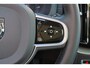 Volvo XC60 T6 Recharge AWD Ultra Dark - Panorama/schuifdak - IntelliSafe Assist & Surround - 360º Camera - Harman/Kardon audio - Adaptieve LED koplampen - Verwarmde voorstoelen, stuur & achterbank - Parkeersensoren voor & achter - Elektr. bedienb. voorstoelen met geheugen - Draadloze tel. lader - Elektr. inklapbare trekhaak - 20' LMV