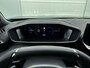 Peugeot 2008 SUV GT Hybrid 145pk Automaat | DEMO | Navigatie | Camera v+a | Adaptieve Cruise Control | Climate Control | Dodehoeksensor | Parkeersensoren v+a | Full Led koplampen | Draadloze Apple Carplay / Android Auto + Telefoonlader | Donker getint glas | 17" Lichtmetalen velgen |