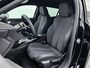 Peugeot 2008 SUV GT Hybrid 145pk Automaat | DEMO | Navigatie | Camera v+a | Adaptieve Cruise Control | Climate Control | Dodehoeksensor | Parkeersensoren v+a | Full Led koplampen | Draadloze Apple Carplay / Android Auto + Telefoonlader | Donker getint glas | 17" Lichtmetalen velgen |