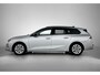 Opel Astra Sports Tourer 1.2 Business Edition 110pk | Navigatie | Climate Control | Adaptieve Cruise Control | Achteruitrijcamera | Parkeersensoren Voor + Achter | 16" Lichtmetalen Velgen | Verwarmbare Voorstoelen | Keyless Entry/Start | Apple Carplay/Android Auto |