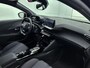 Peugeot 208 GT Hybrid 110pk Automaat | DEMO | Navigatie | Camera v+a | Climate Control | Adaptieve Cruise Control | Parkeersensoren v+a | Armsteun | Keyless | Full Led koplampen | Dodehoeksensor| Leder/stof sportstoelen | Bluetooth | Draadloze Apple CarPlay / Android Auto | DAB+ radio | Donker getint glas | 17" lichtmetalen velgen |
