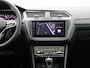 Volkswagen Tiguan 1.4 TSI eHybrid R-Line | 245 PK | SoH 85% | R-line | Automaat | Navigatie | Panoramadak | 360 Camera | Adaptive Cruise Control | Trekhaak | Stoelverwarming | Parkeersensoren | Lichtmetalen velgen | Privacy glass |