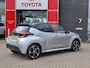 Toyota Yaris 1.5 Hybrid 130 Executive PLUS PAKKET PANORAMADAK HEAD UP BLIND SPOT STUUR EN STOELVERWARMING