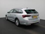 Skoda Octavia Combi 1.5 TSI MHEV Business Edition 115 PK | Automaat | Navigatie | Lichtmetalen Velgen | Climate Control | Achteruitrijcamera | Parkeersensoren | Wegklapbare Trekhaak | LED | Cruise Control | Virtual Cockpit | Apple Carplay & Android auto | Keyless | Elektrische Achterklep |