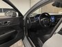 Volvo V60 B3 Core | Harman Kardon | Adaptieve Cruise Control | Stoelverwarming voor+achter | Stuurwielverwarming | Pilot Assist | BLIS Dode Hoek Detectie | Lederen bekleding | 18 Inch | Google Infotainment | Keyless Drive | Privacy Glass | Parkersensoren voor+achte