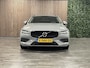 Volvo V60 B3 Core | Harman Kardon | Adaptieve Cruise Control | Stoelverwarming voor+achter | Stuurwielverwarming | Pilot Assist | BLIS Dode Hoek Detectie | Lederen bekleding | 18 Inch | Google Infotainment | Keyless Drive | Privacy Glass | Parkersensoren voor+achte
