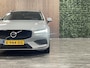 Volvo V60 B3 Core | Harman Kardon | Adaptieve Cruise Control | Stoelverwarming voor+achter | Stuurwielverwarming | Pilot Assist | BLIS Dode Hoek Detectie | Lederen bekleding | 18 Inch | Google Infotainment | Keyless Drive | Privacy Glass | Parkersensoren voor+achte