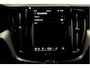Volvo XC60 2.0 T6 AWD LONG RANGE 293kW/399pk Aut8 Plug-in hybrid Plus Dark PANORAMADAK + EL.TREKHAAK + ADAPT.CRUISE + PILOT ASSIST + CAMERA + STOEL-&STUURVERWARMING + GOOGLE DASH&SERVICES + LANE ASSIST + PARKSENSOREN + 19" LM-VELGEN!!
