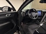 Volvo XC40 Single Motor Extended Range Plus | Trekhaak | All Season banden | Adaptieve Cruise Control | Stoel en Stuurwielverwarming | 20 inch | Parkeercamera | Pilot Assist | BLIS Dode Hoek Detectie | Textiel City Canvas bekleding | Zitting verlenging voorstoelen |
