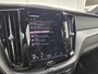 Volvo XC60 T6 Plus Dark | Panoramadak | Trekhaak | Stoel/Stuur Verwarming |