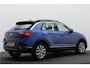 Volkswagen T-Roc 1.5 TSI Style Business Panoramadak, Stoel/Stuurverwarming, Camera, ACC, Apple Carplay, 17''