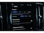 Volvo V60 2.0 T8 Plug-in hybrid AWD Ultra Dark | Head-Up | Panoramadak | Harman Kardon | Trekhaak | Leder | Adaptive Cruise | BLIS | Elek stoelen + geheugen