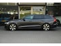 Volvo V60 2.0 T8 Plug-in hybrid AWD Ultra Dark | Head-Up | Panoramadak | Harman Kardon | Trekhaak | Leder | Adaptive Cruise | BLIS | Elek stoelen + geheugen