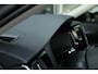 Volvo V60 2.0 T8 Plug-in hybrid AWD Ultra Dark | Head-Up | Panoramadak | Harman Kardon | Trekhaak | Leder | Adaptive Cruise | BLIS | Elek stoelen + geheugen