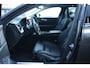 Volvo V60 2.0 T8 Plug-in hybrid AWD Ultra Dark | Head-Up | Panoramadak | Harman Kardon | Trekhaak | Leder | Adaptive Cruise | BLIS | Elek stoelen + geheugen