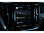Volvo V60 2.0 T8 Plug-in hybrid AWD Ultra Dark | Head-Up | Panoramadak | Harman Kardon | Trekhaak | Leder | Adaptive Cruise | BLIS | Elek stoelen + geheugen