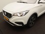 MG ZS EV Luxury 45 kWh | Panoramadak | Navi | Leder | Camera | Apple CarPlay | Stoelverwarming |