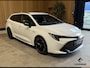 Toyota Corolla Touring Sports 2.0 Hybrid Business GR-Sport Trekhaak. Apple-carplay. Head-up display. Hollandse auto met NAP
