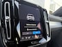 Volvo XC40 B4 Plus Black Edition | Adaptieve Cruise Control | Dodehoek Detectie | Elektrische stoelverstelling | Stoel+Stuurverwarming | Parkeercamera | 20 Inch