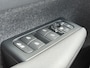 Volvo XC40 B4 Plus Black Edition | Adaptieve Cruise Control | Dodehoek Detectie | Elektrische stoelverstelling | Stoel+Stuurverwarming | Parkeercamera | 20 Inch