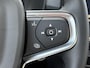 Volvo XC40 B4 Plus Black Edition | Adaptieve Cruise Control | Dodehoek Detectie | Elektrische stoelverstelling | Stoel+Stuurverwarming | Parkeercamera | 20 Inch