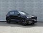 Volvo XC40 B4 Plus Black Edition | Adaptieve Cruise Control | Dodehoek Detectie | Elektrische stoelverstelling | Stoel+Stuurverwarming | Parkeercamera | 20 Inch