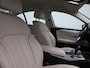 BMW 5-Serie 520i High Executive Edition AUTOMAAT | LEDER | M SPORT VELGEN | SPORTSTOELEN | CLIMA | CRUISE | NAVIGATIE | APPLE CARPLAY | PDC | MEMORY | ELEKTRISCHE STOEL | STOELVERWARMING |