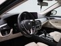 BMW 5-Serie 520i High Executive Edition AUTOMAAT | LEDER | M SPORT VELGEN | SPORTSTOELEN | CLIMA | CRUISE | NAVIGATIE | APPLE CARPLAY | PDC | MEMORY | ELEKTRISCHE STOEL | STOELVERWARMING |