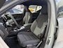 Volvo EX40 Extended Range Plus Dark | Extra getint glas | Dak contrasterend