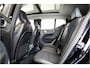 Volvo XC40 2.0 T4 140kW/190pk Aut8 Intro Pro PANORAMADAK + HARMAN/KARDON + ADAPT.CRUISE + NAVI SENSUS + SPORTSTOELEN + DRIVE MODES + HALFLEER + STOELVERWARMING + CAMERA + LANE ASSIST + LED KOPLAMPEN + TREKHAAK + PARKSENSOREN V&A + 19" LM-VELGEN!!