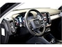 Volvo XC40 2.0 T4 140kW/190pk Aut8 Intro Pro PANORAMADAK + HARMAN/KARDON + ADAPT.CRUISE + NAVI SENSUS + SPORTSTOELEN + DRIVE MODES + HALFLEER + STOELVERWARMING + CAMERA + LANE ASSIST + LED KOPLAMPEN + TREKHAAK + PARKSENSOREN V&A + 19" LM-VELGEN!!