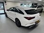 Mercedes-Benz CLA Shooting Brake 200 AMG Line Panorama LED Camera Widescreen Keyless go